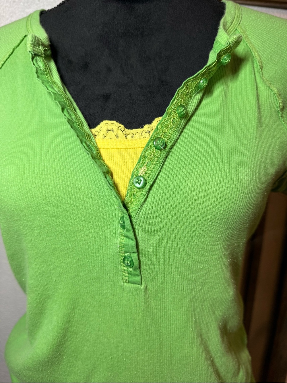 Vintage Y2K Lime Green & Yellow Layered Henley Top •Size L• - Picture 2 of 8